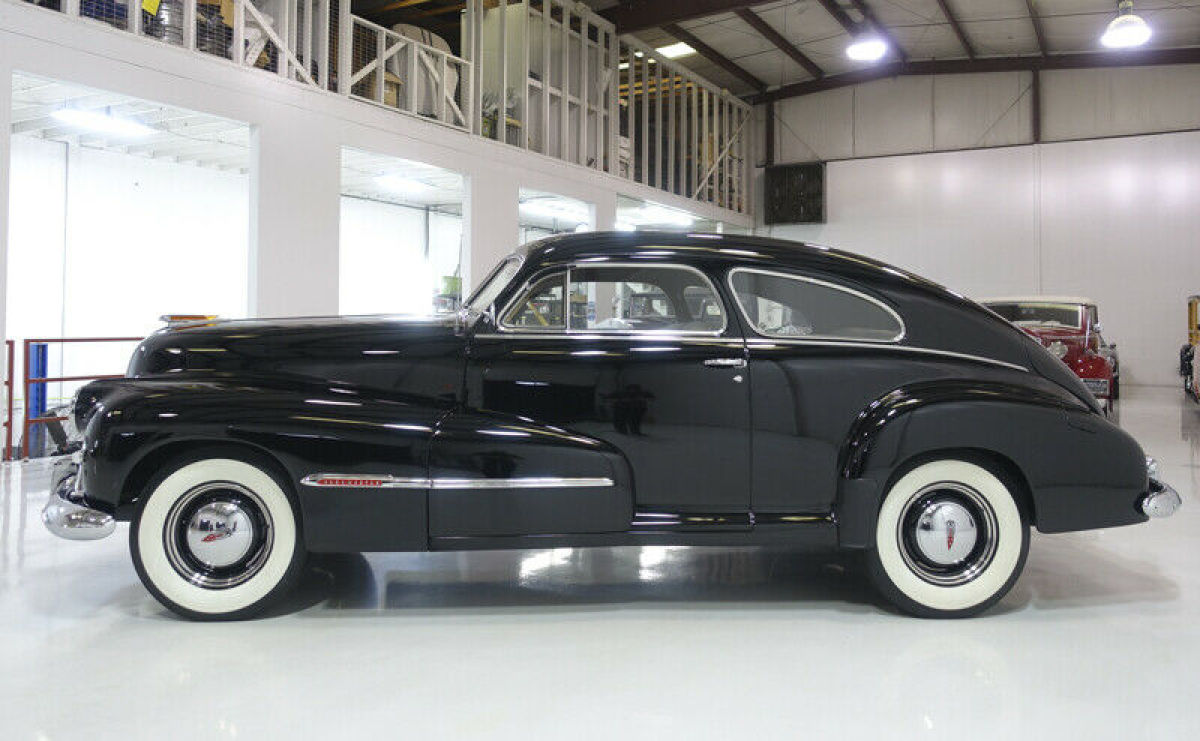 1947 Oldsmobile Series 66 Special Series 66 Club Sedan - photo 7