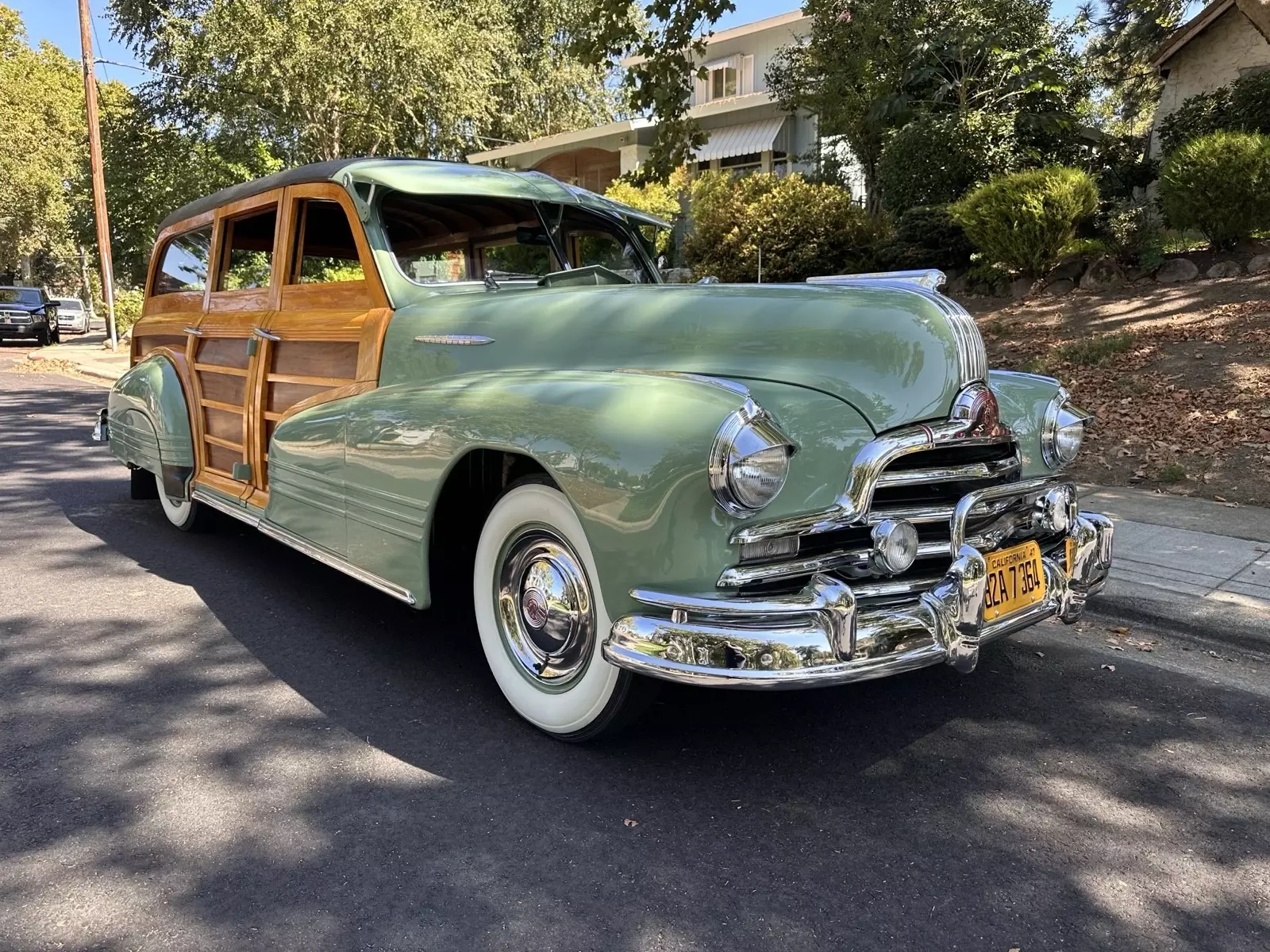 1947 Pontiac Streamliner woodie