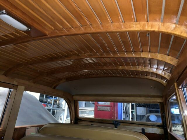 1947 Pontiac Streamliner Woodie Wagon - photo 2