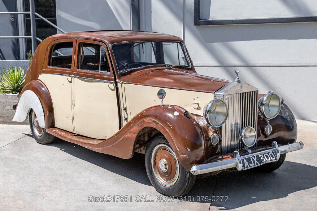 1947 Rolls-Royce Silver Wraith Right-Hand-Drive - photo 13