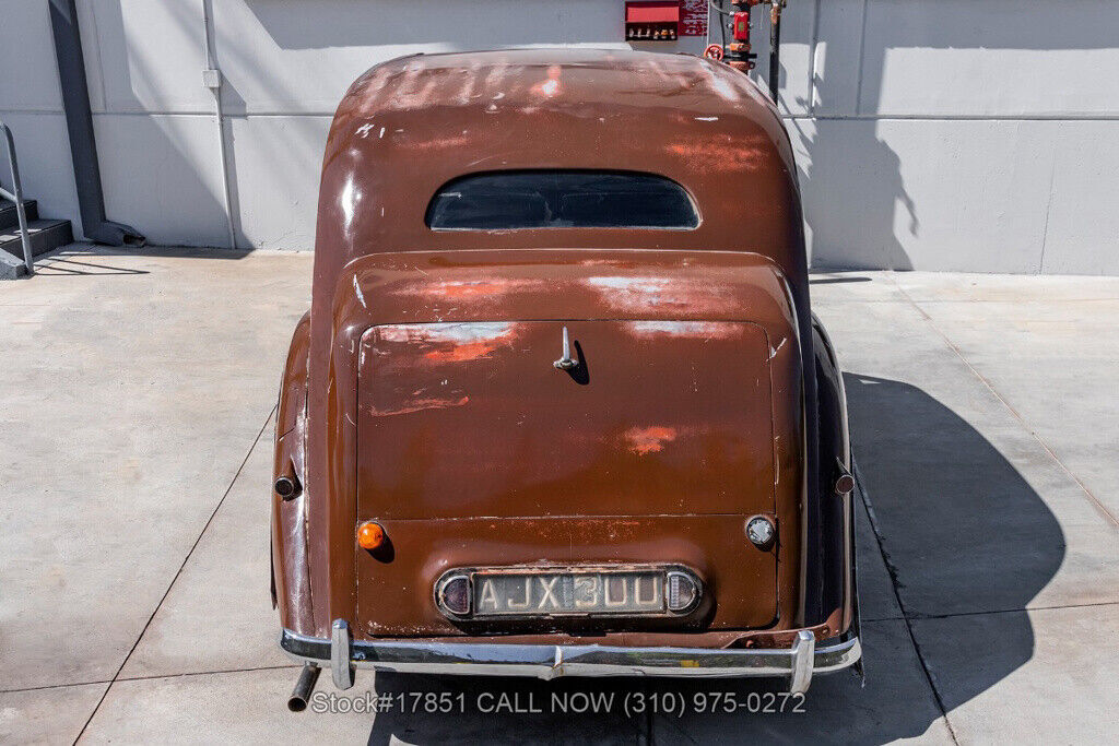 1947 Rolls-Royce Silver Wraith Right-Hand-Drive - photo 6