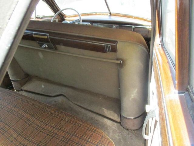 1948 Packard 4 DOOR - photo 4