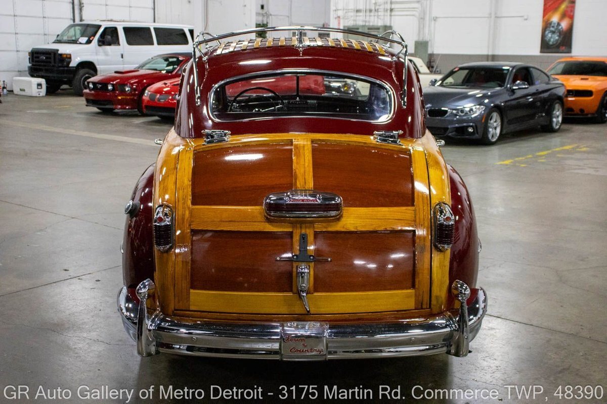 1948 Chrysler Town & Country Sedan - photo 5