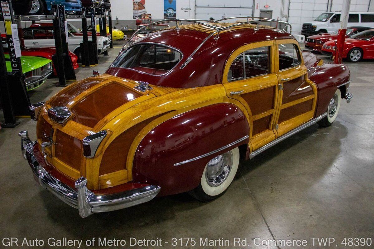1948 Chrysler Town & Country Sedan - photo 6