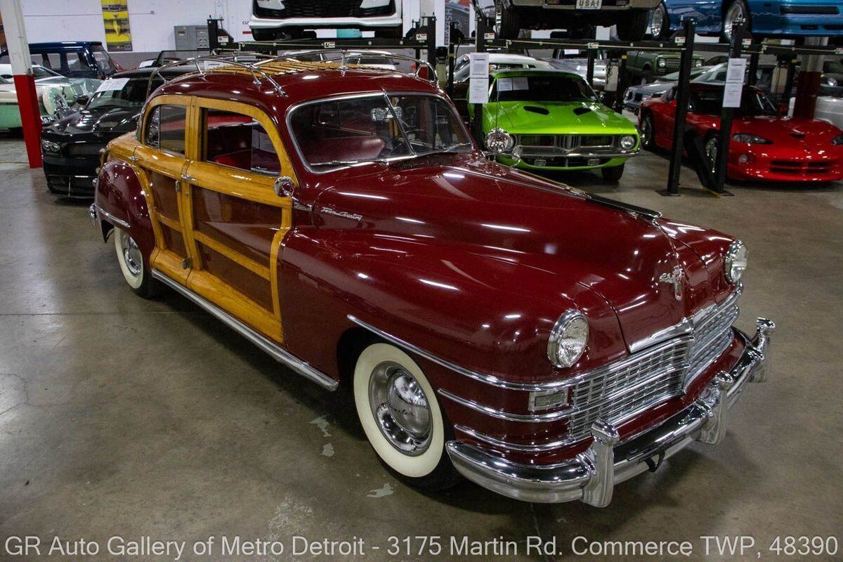 1948 Chrysler Town & Country Sedan - photo 8