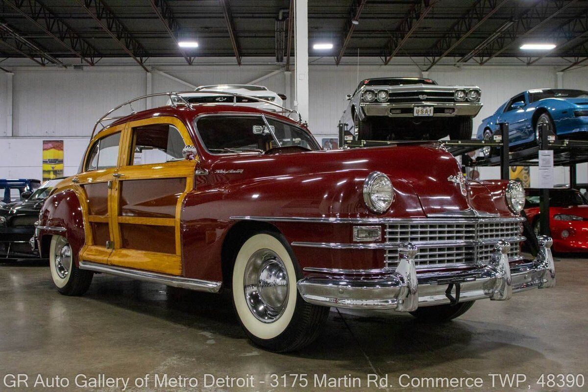 1948 Chrysler Town & Country Sedan - photo 9
