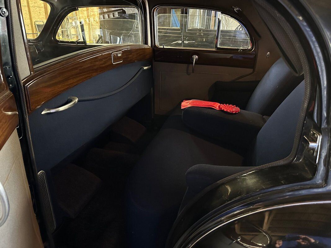 1948 Chrysler Town Sedan Limo - photo 7