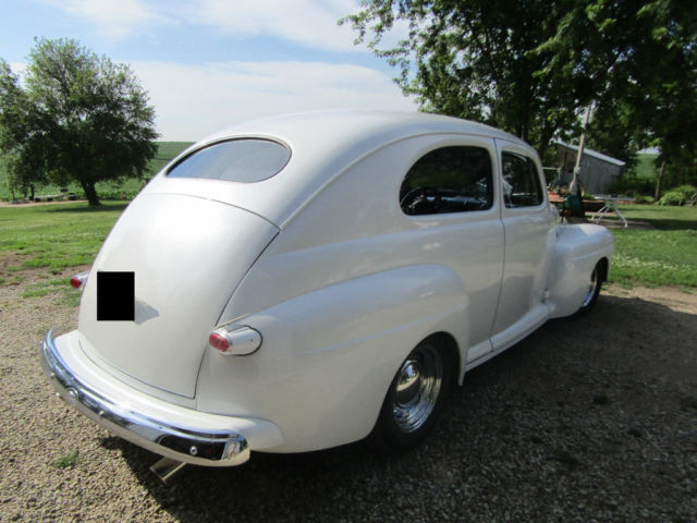 1948 Ford Sedan - photo 6