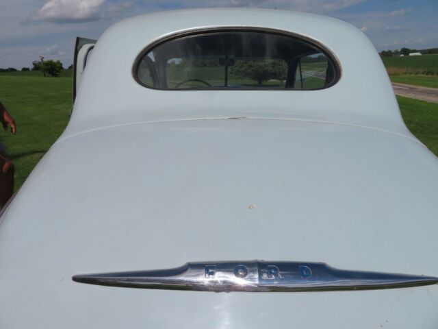 1948 Ford Super Deluxe - photo 4