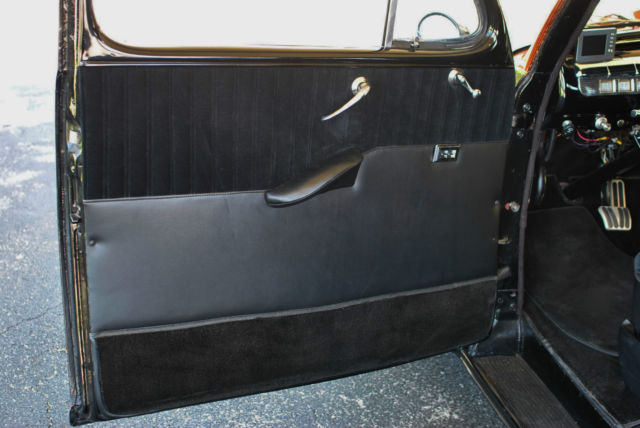 1948 Ford Deluxe Coupe Custom 350 V8 PS PB Tilt Fully Restored! - photo 8