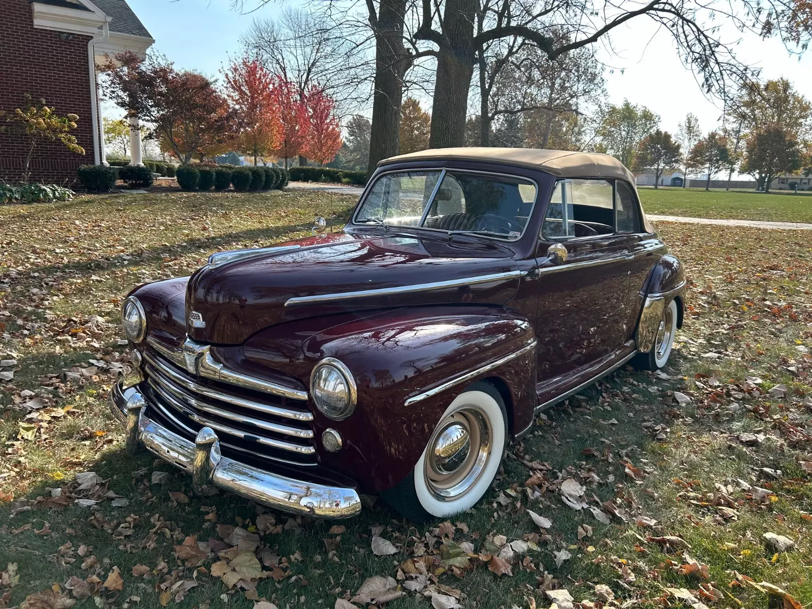1948 Ford Super Deluxe Convertible V-8 1948 Ford Super Deluxe Eight