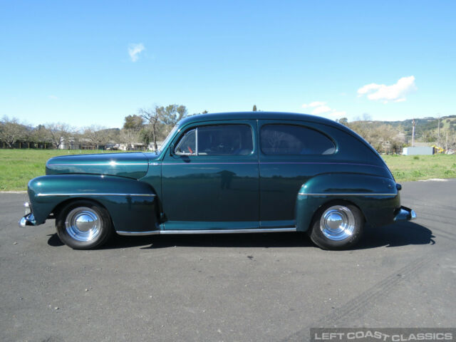 1948 Ford Deluxe Tudor - photo 4