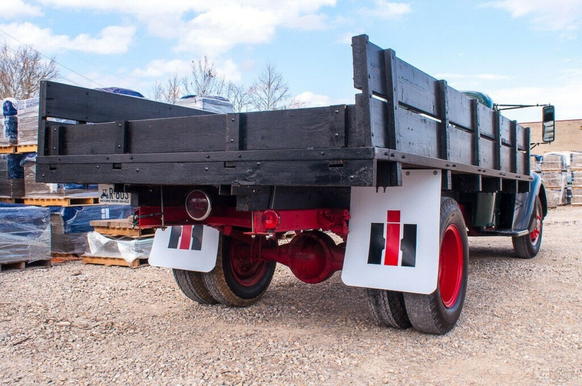 1948 International Harvester KB-6 Flatbed Truck - photo 10