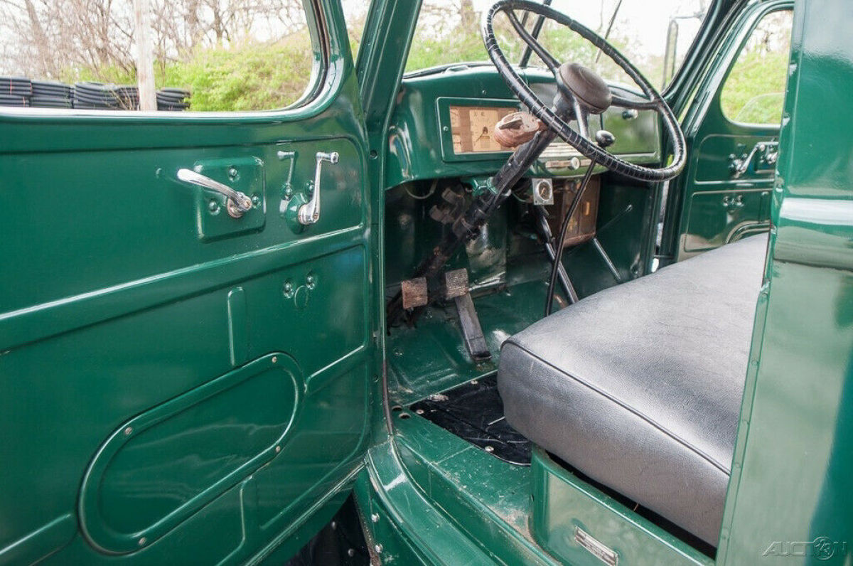 1948 International Harvester KB-6 Flatbed Truck - photo 13