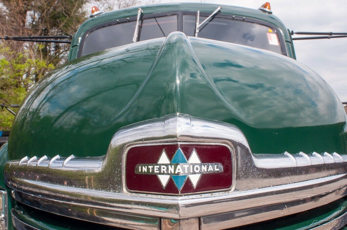1948 International Harvester KB-6 Flatbed Truck - photo 3