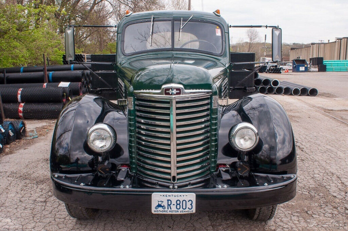 1948 International Harvester KB-6 Flatbed Truck - photo 4