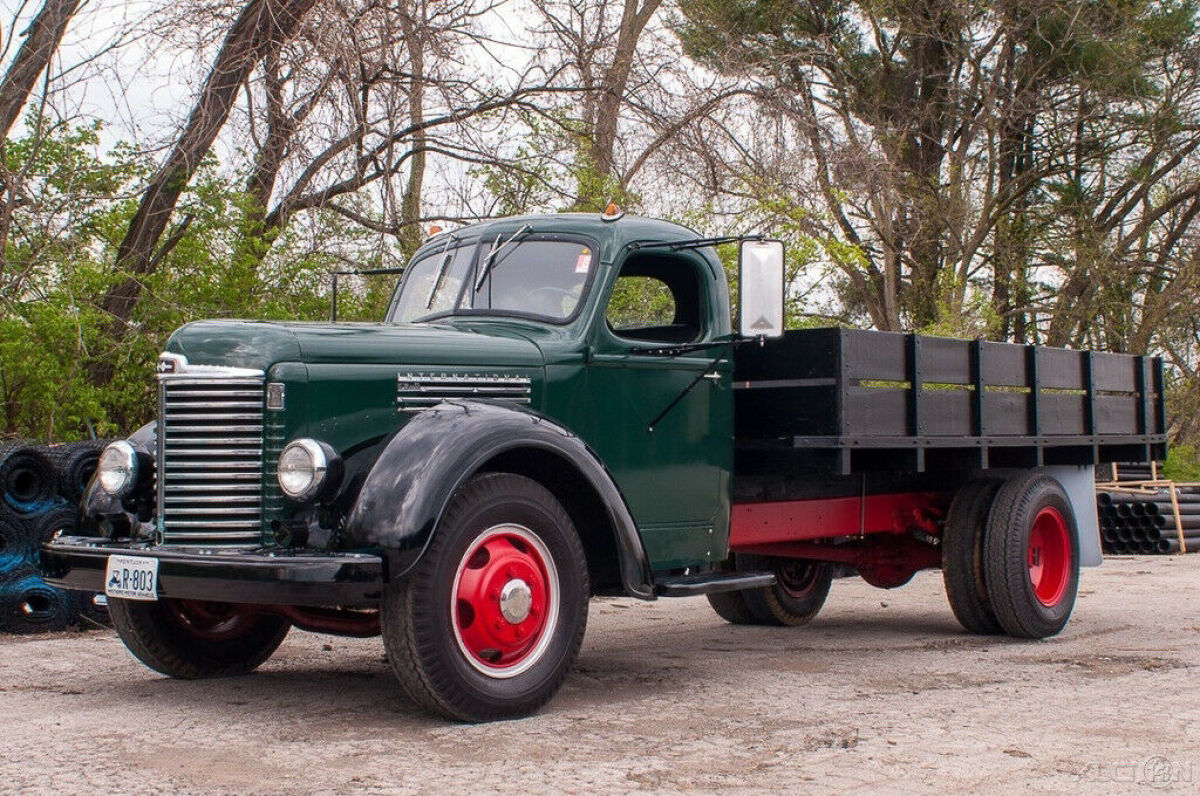 1948 International Harvester KB-6 Flatbed Truck - photo 6