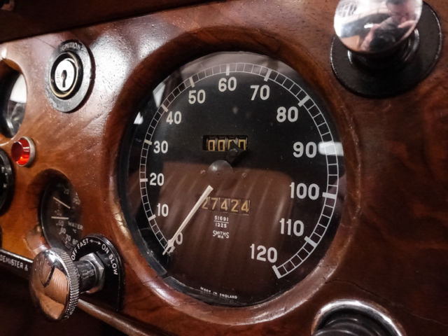 1948 Jaguar 3 1/2 Litre Mark IV Drophead Coupe - photo 12