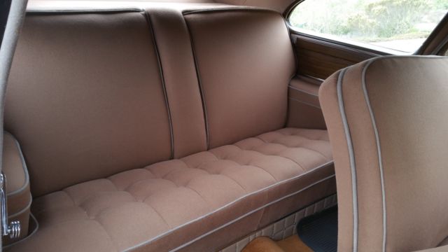 1948 Packard Custom Eight Club Sedan - photo 7