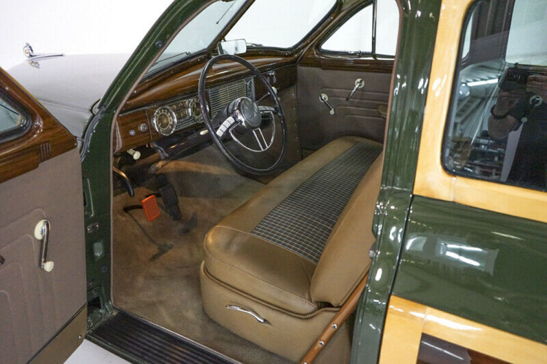 1948 Packard Standard Eight Station Sedan - photo 12