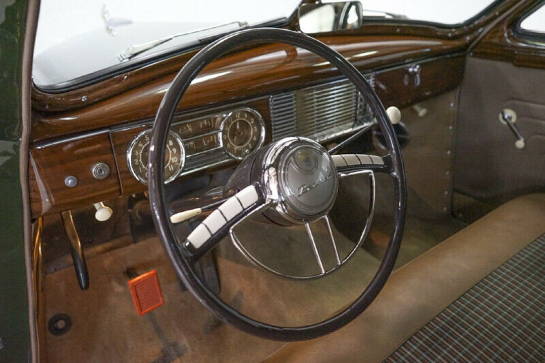 1948 Packard Standard Eight Station Sedan - photo 13