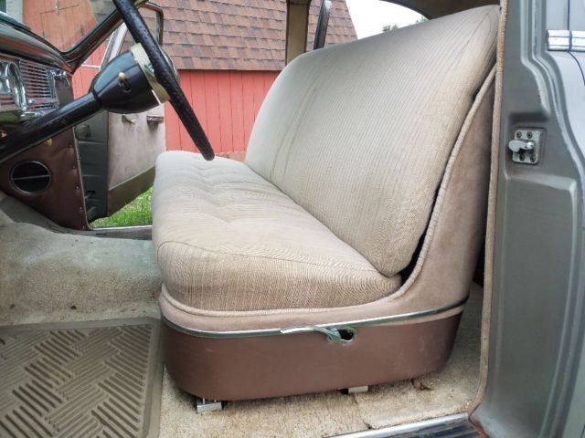 1948 Packard Standard Eight Touring sedan - photo 13