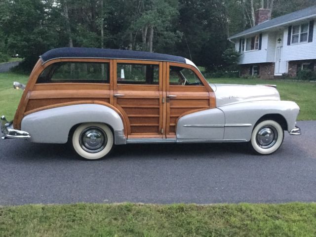 1948 Pontiac silver streak woody wagon straight 8 Survivor barn find 1948 Pontiac Silver streak woody wagon Wood