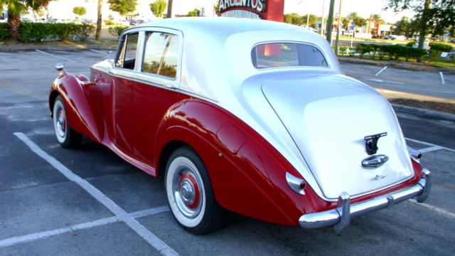 1948 Rolls-Royce Silver Spirit/Spur/Dawn 4 Door Sedan - photo 4