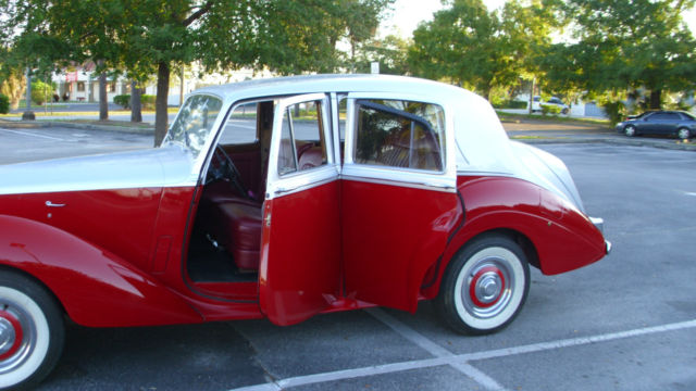 1948 Rolls-Royce Silver Spirit/Spur/Dawn 4 Door Sedan - photo 5