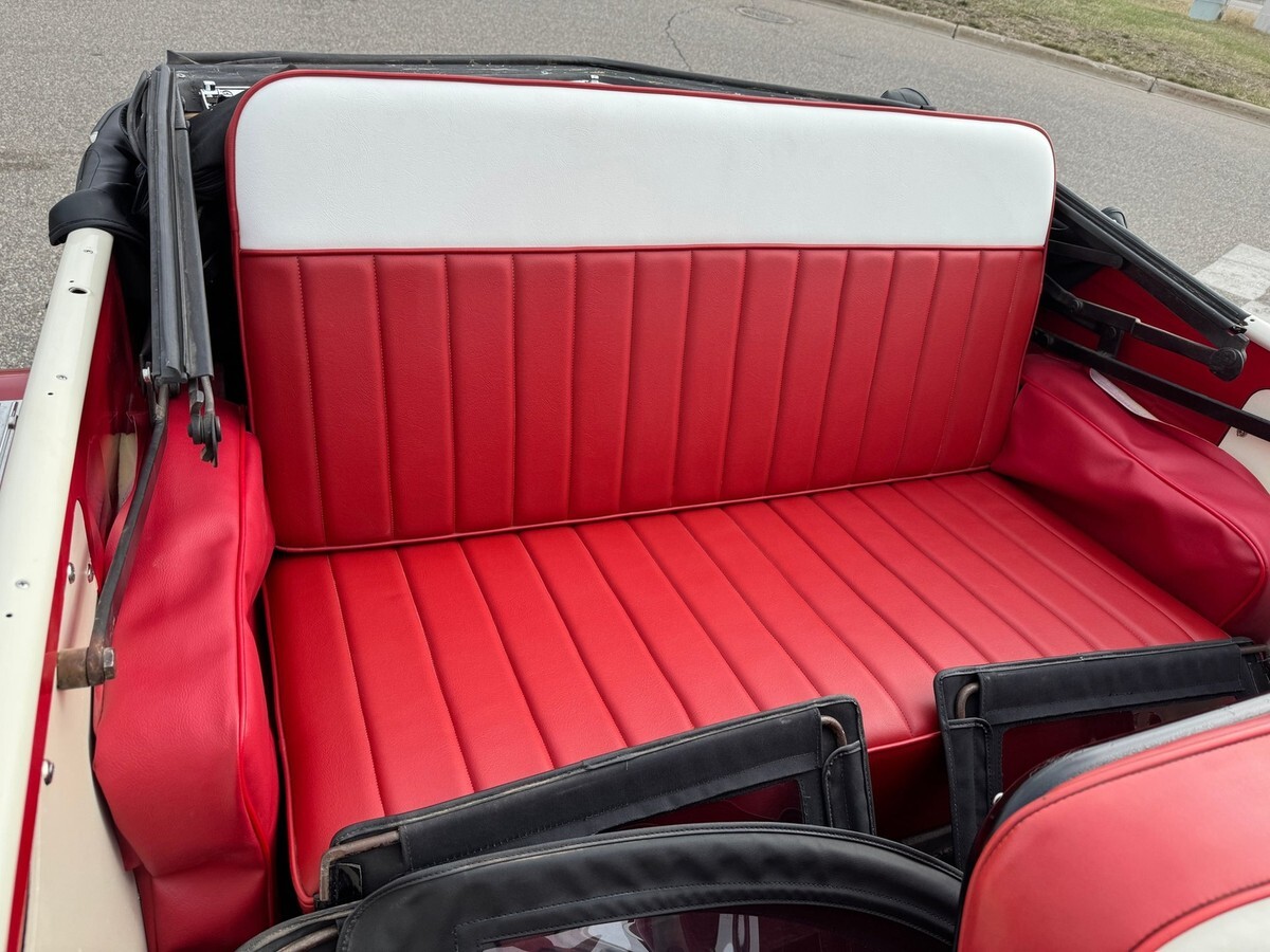 1948 Willys Jeepster - photo 12