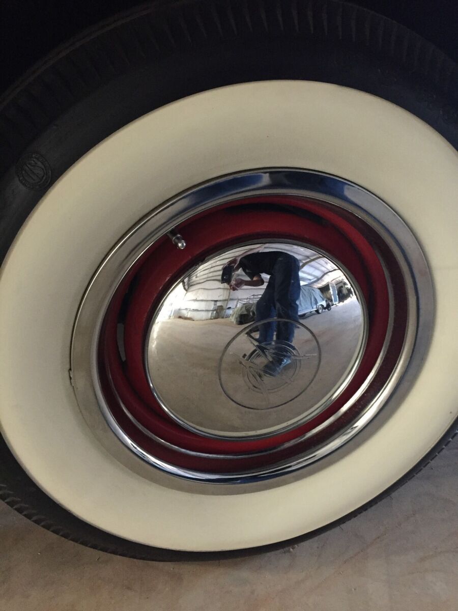 1948 Willys Jeepster black interior in excellent condition - photo 10
