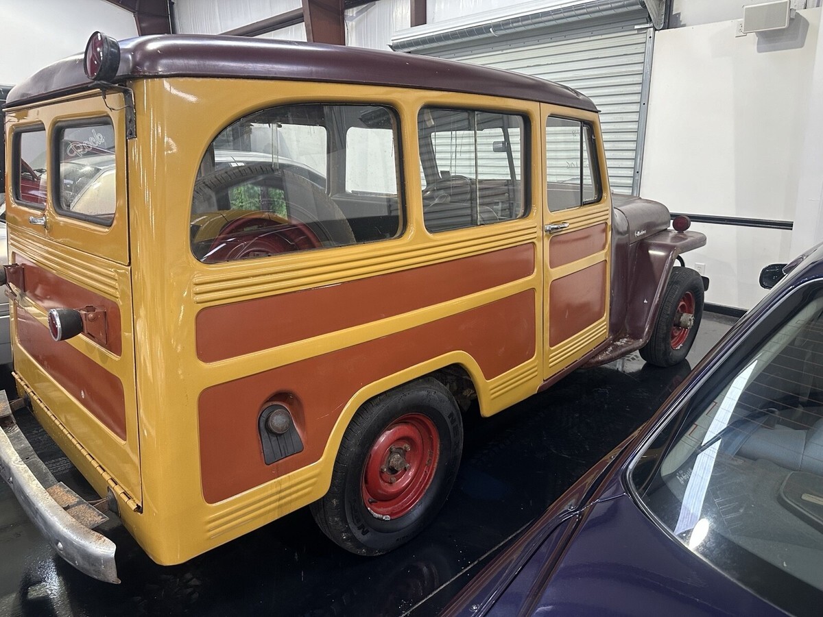 1948 Willys-Overland Rural station wagon - photo 2