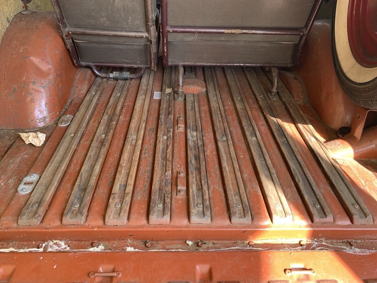1948 Willys-Overland Rural station wagon - photo 4