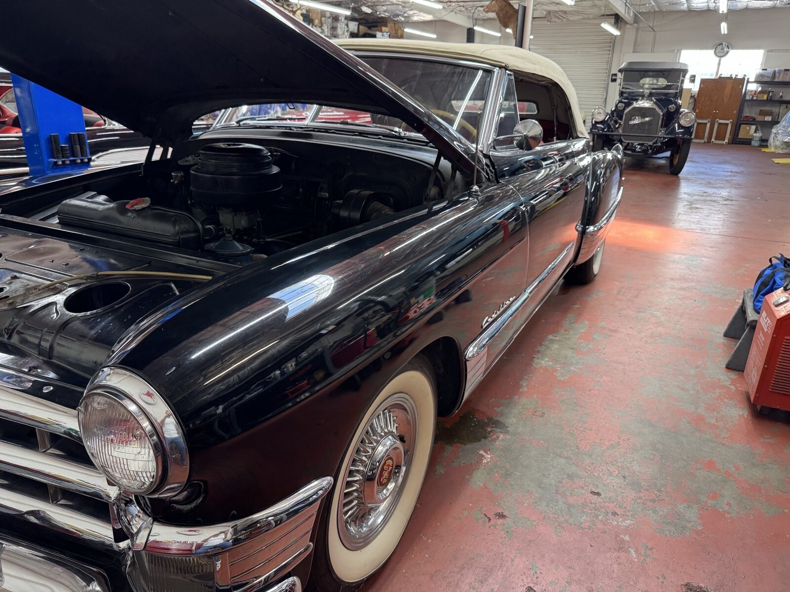 1949 Cadillac 62 Convertible RED LEATHER - photo 4
