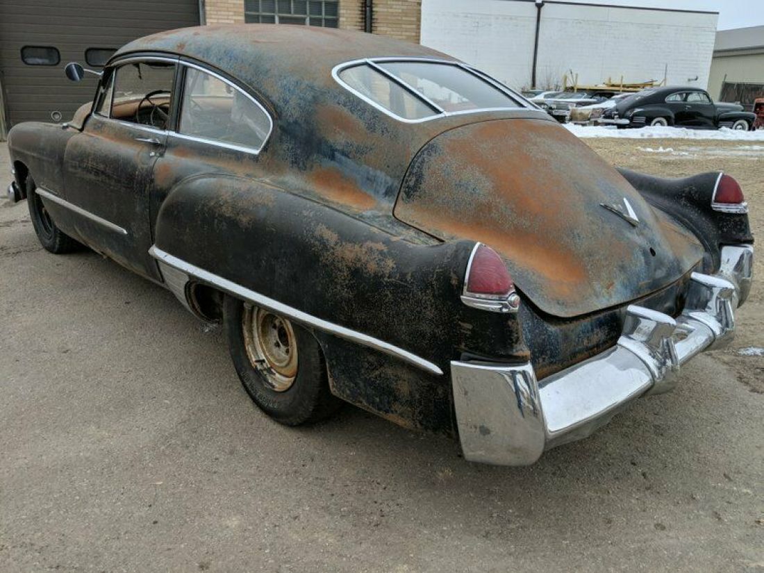 1949 Cadillac Series 61 2dr Sedanette - photo 2