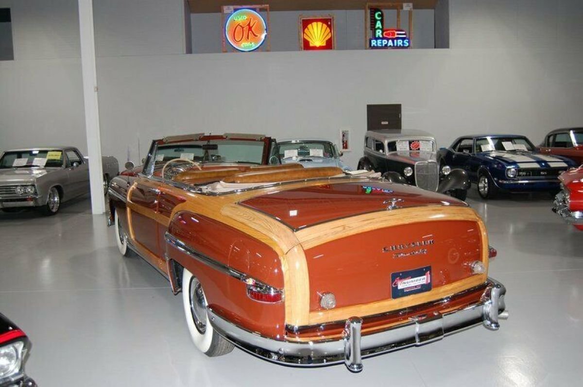 1949 Chrysler Town & Country Woody Convertible - photo 12