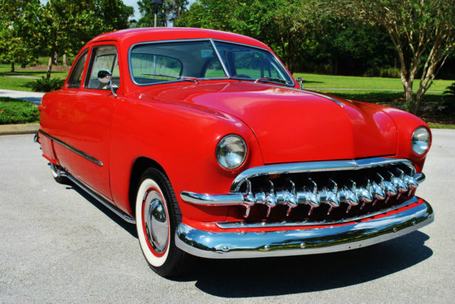 1949 Ford Custom Club Coupe Streetrod A/C Simply Gorgeous! - photo 2