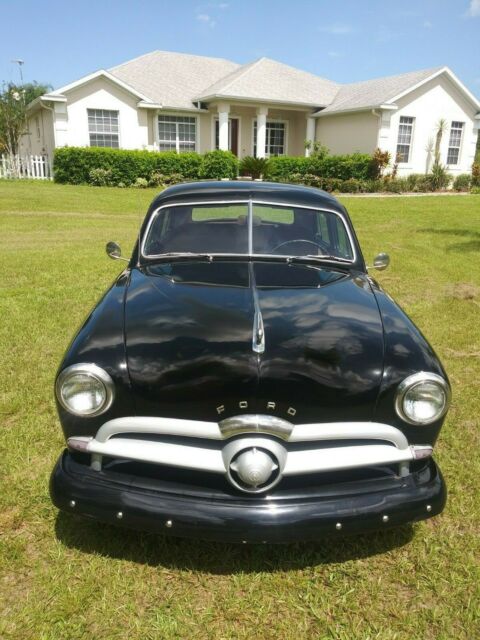 1949 Ford Custom Sedan Sedan Flathead V8 - photo 2