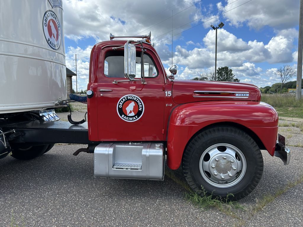 1949 FORD F-7 Semi Truck - photo 4