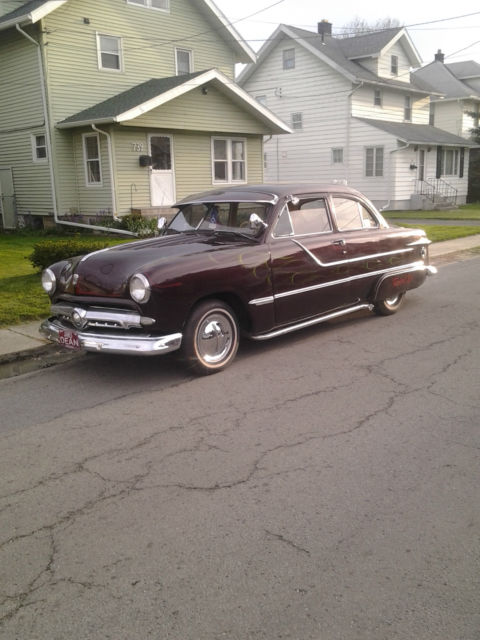 1949 Ford shoebox / mild custom 1949 Ford 2 door sedan 55 pontiac (hockey stick side mouldings)