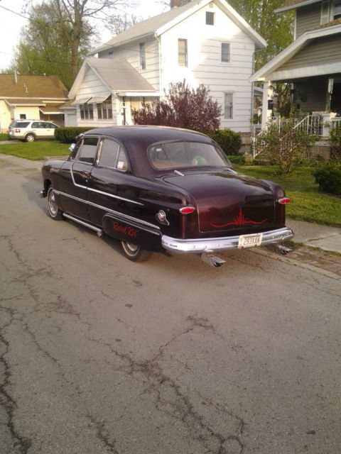 1949 Ford 2 door sedan 55 pontiac (hockey stick side mouldings) - photo 3