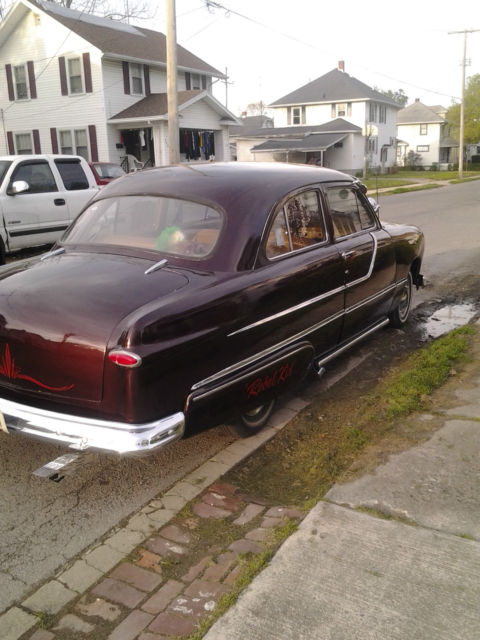 1949 Ford 2 door sedan 55 pontiac (hockey stick side mouldings) - photo 4