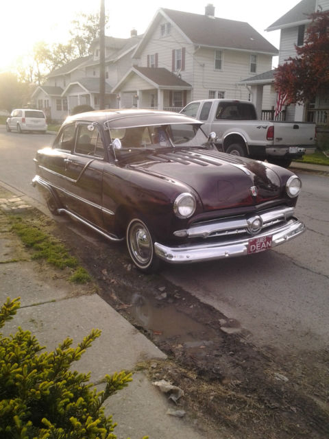1949 Ford 2 door sedan 55 pontiac (hockey stick side mouldings) - photo 6