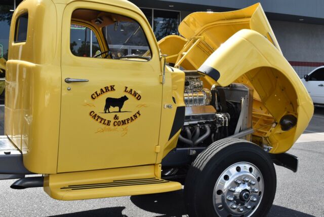 1949 Ford Other Pickups F6 2Ton dumpbed 4wd Show Truck - photo 3