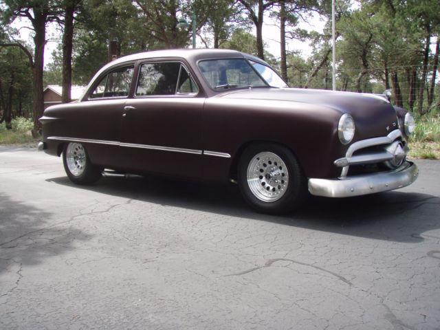 1949 Ford Tudor - photo 2
