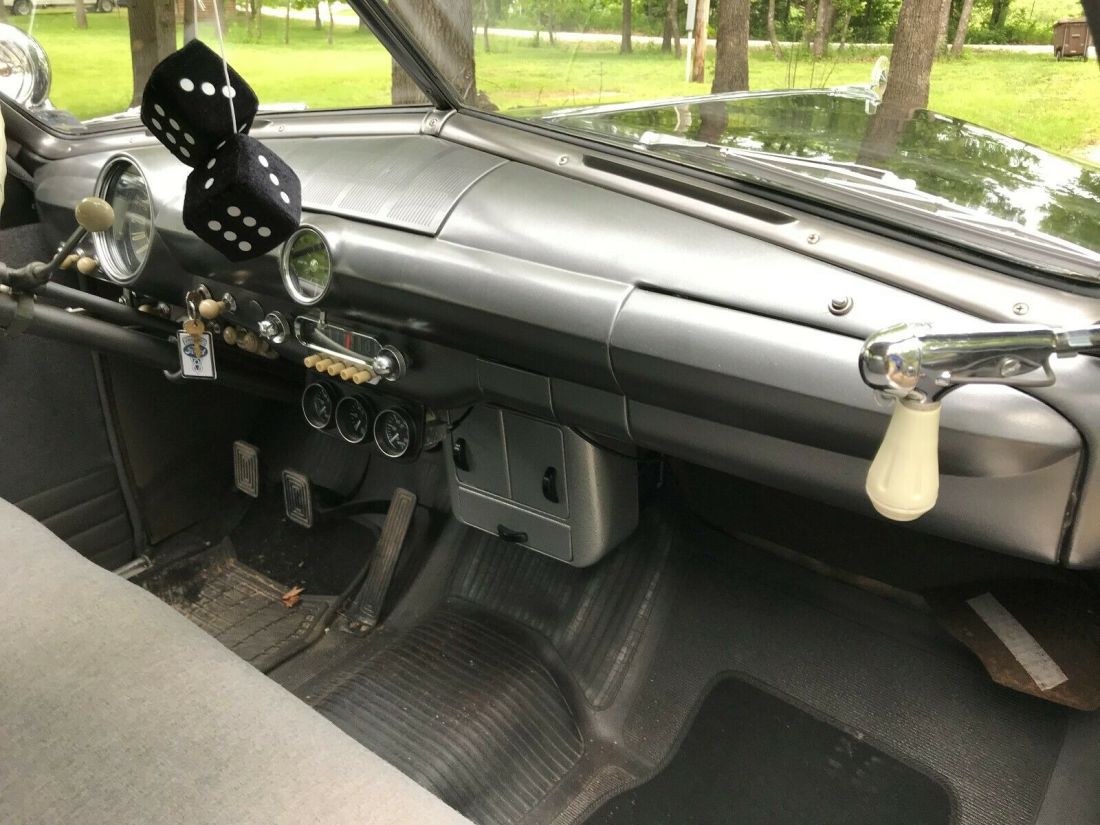 1949 Ford Deluxe - photo 11