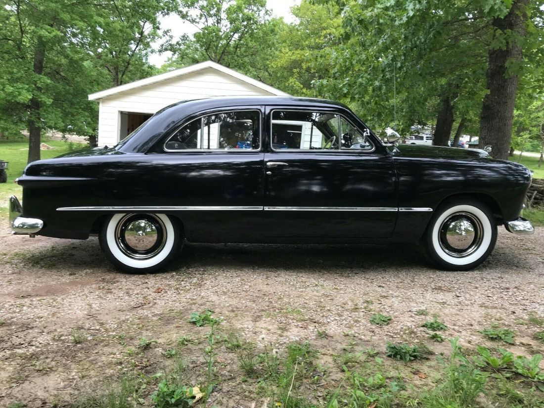 1949 Ford Deluxe - photo 3