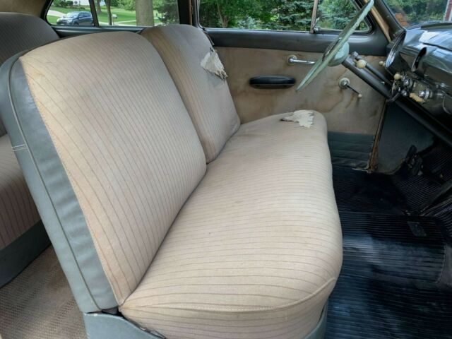 1949 Ford Tudor Sedan - photo 9