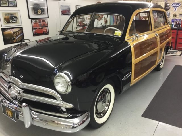 1949 Ford woody wagon