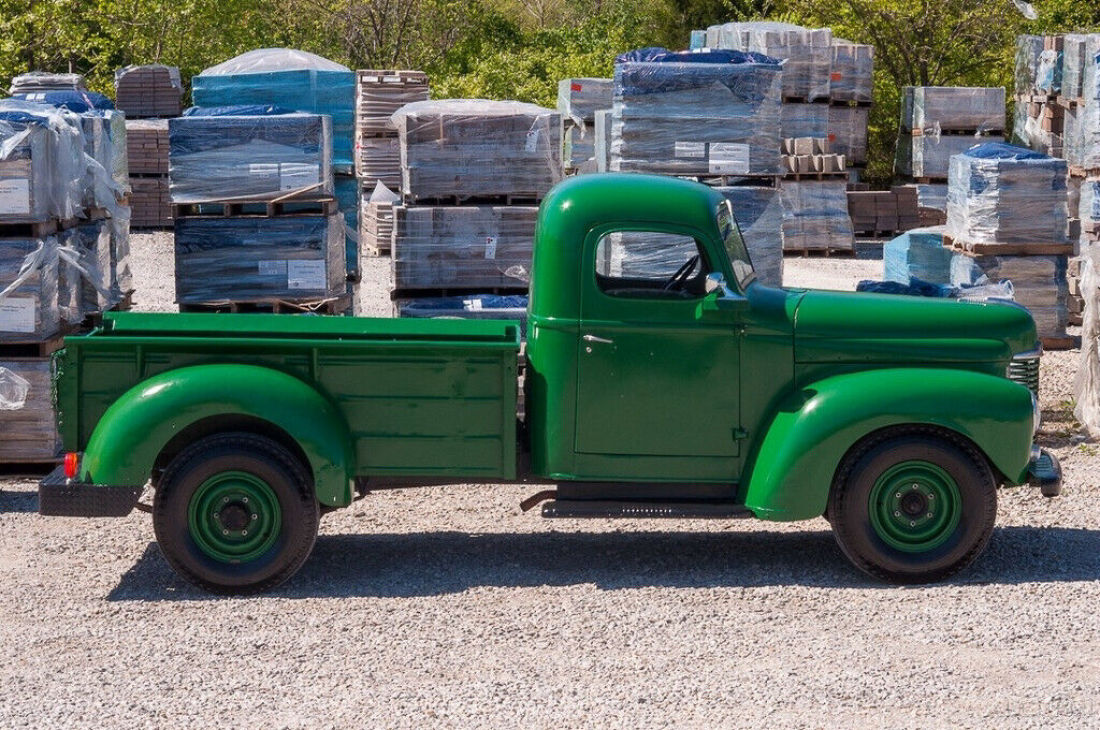 1949 International Harvester KB-3 One-ton Pickup - photo 2